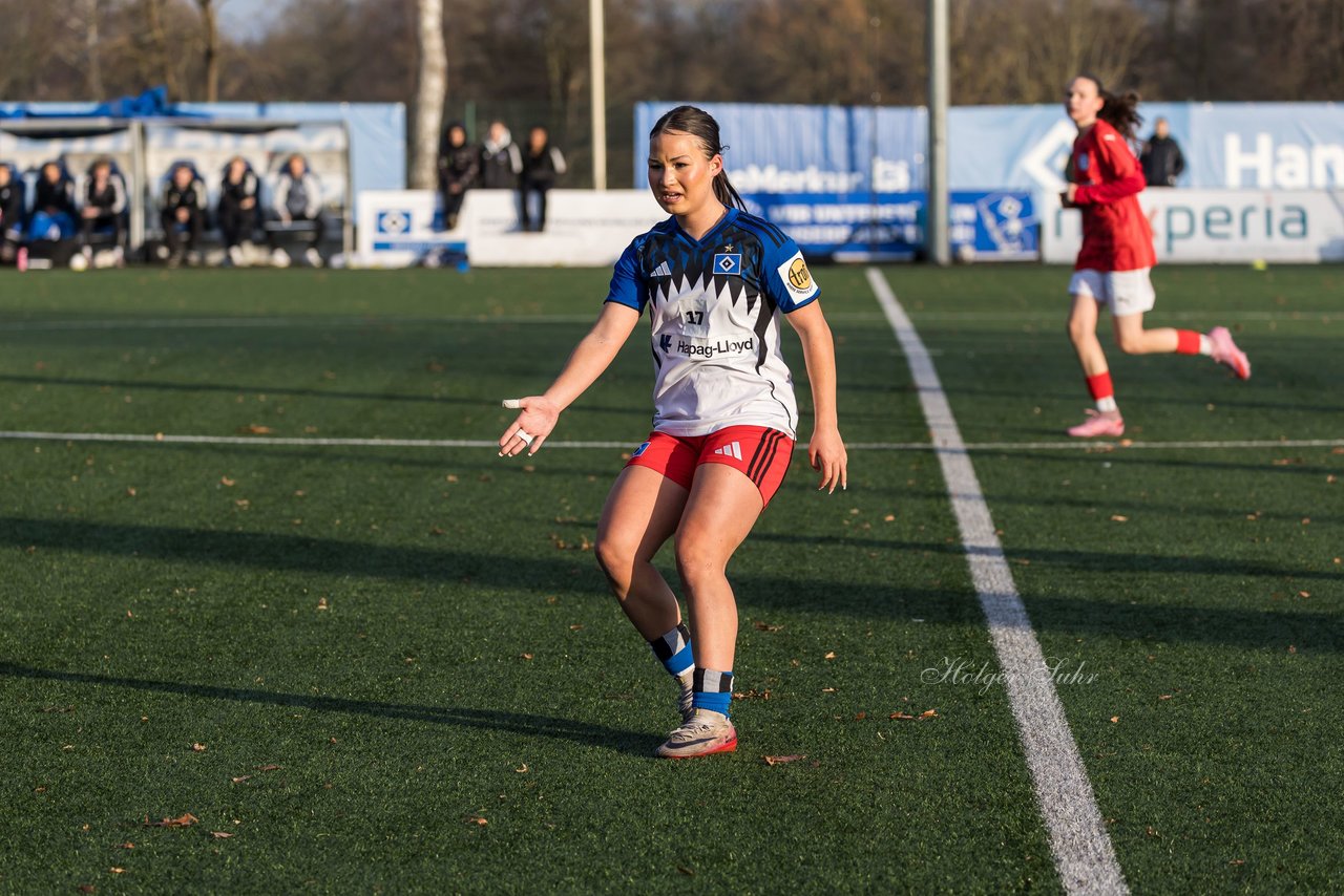 Bild 130 - wBJ Hamburger SV - Holstein Kiel : Ergebnis: 8:0